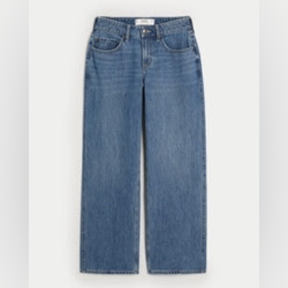 Hollister Curvy Mid-Rise Medium Wash Baggy Jean - 10 Long